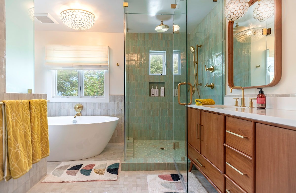 Walk to Venice Beach from Luxury Home gallery image 3