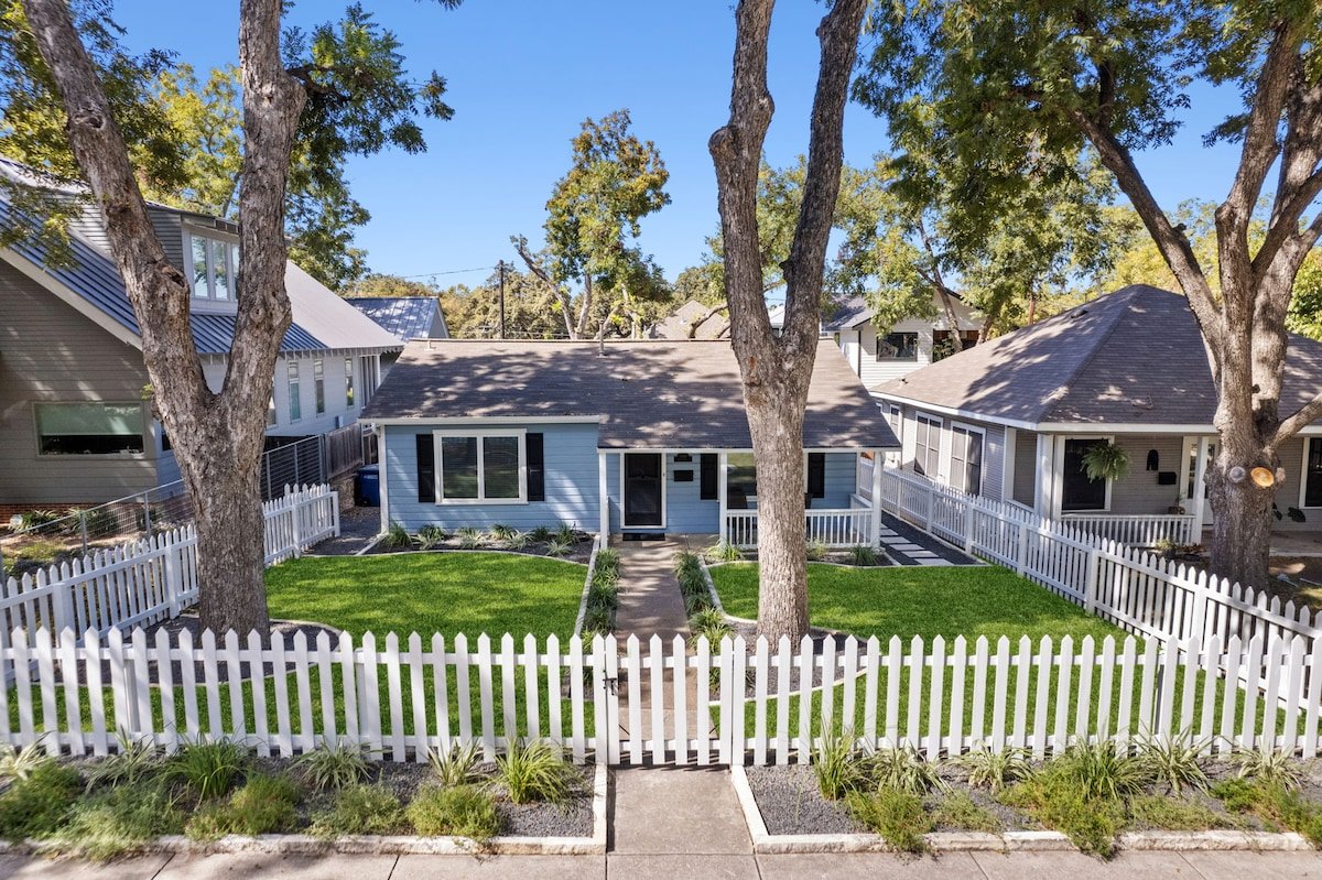 Home in HEART of SOCO! 1 block to all the action! gallery image 2