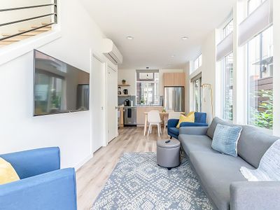 Queen Anne Escape | 2BR Near Parks & Transit