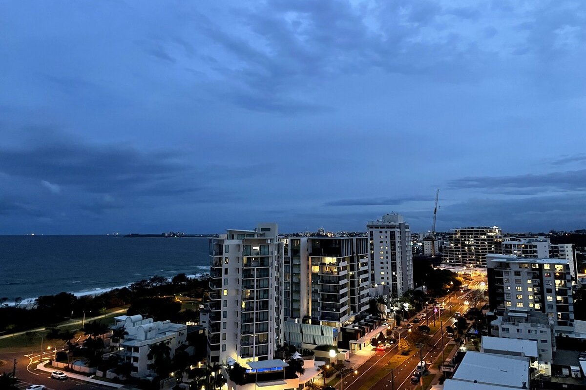 Aquavista Penthouse – Stunning 180 Views gallery image 4