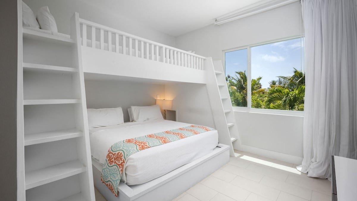 Turquoise Villa at Grace Bay gallery image 5