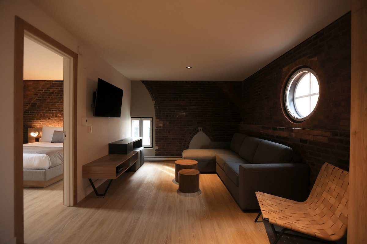 Le 31 McMahon | Grand Exclusive | Suite 2 Bedrooms gallery image 4