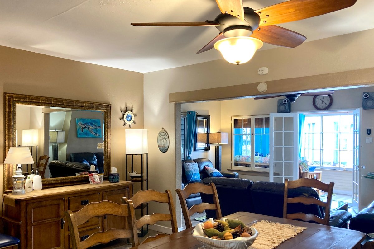 Big Blue House- Steps from the Beach gallery image 4