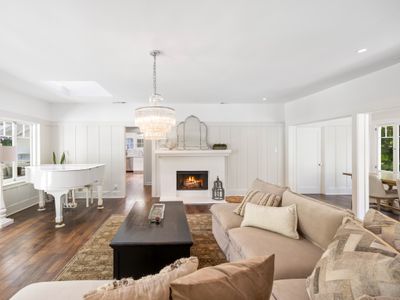 Stylish Modern Retreat in Prime Los Angeles