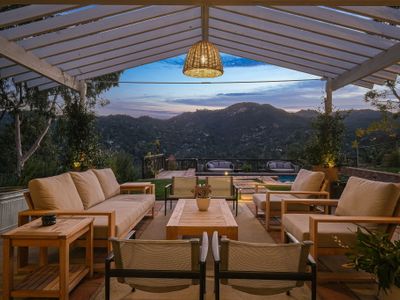 Private oasis with stunning views