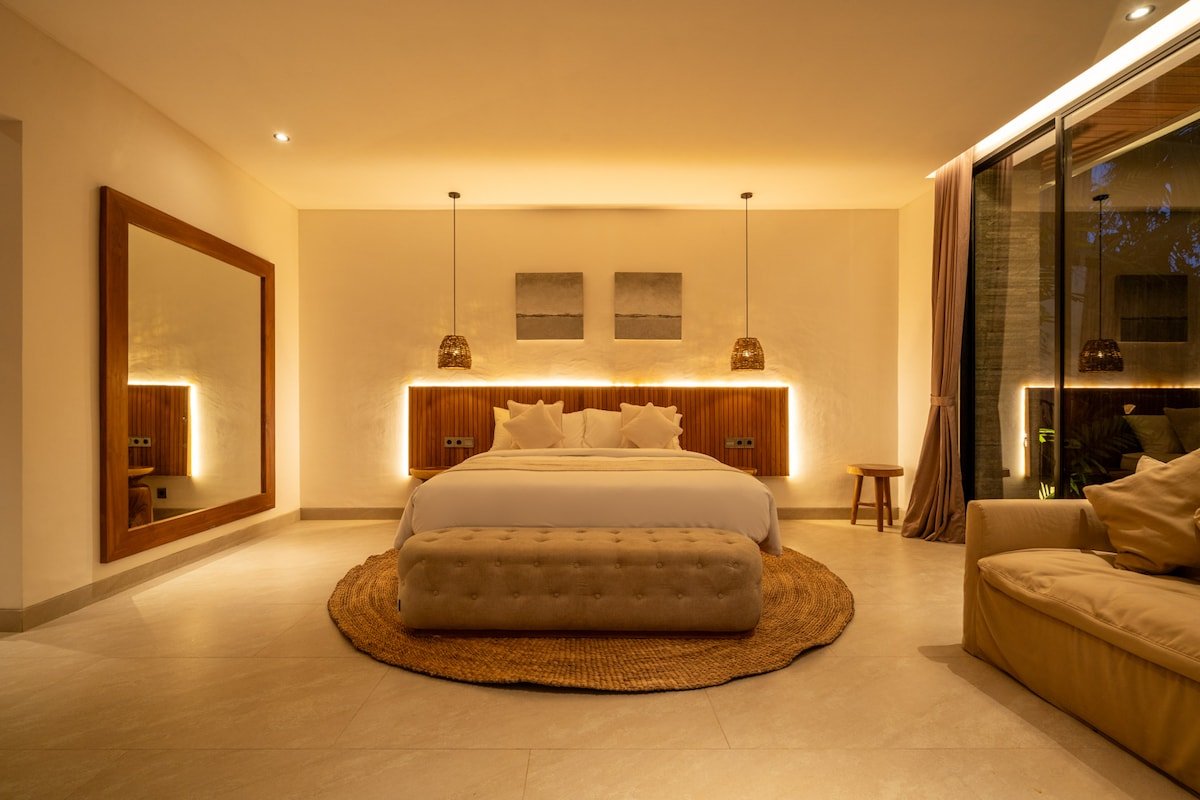 Villa Tonka : 6 BR Jungle View W/ Pool & Gym House gallery image 5