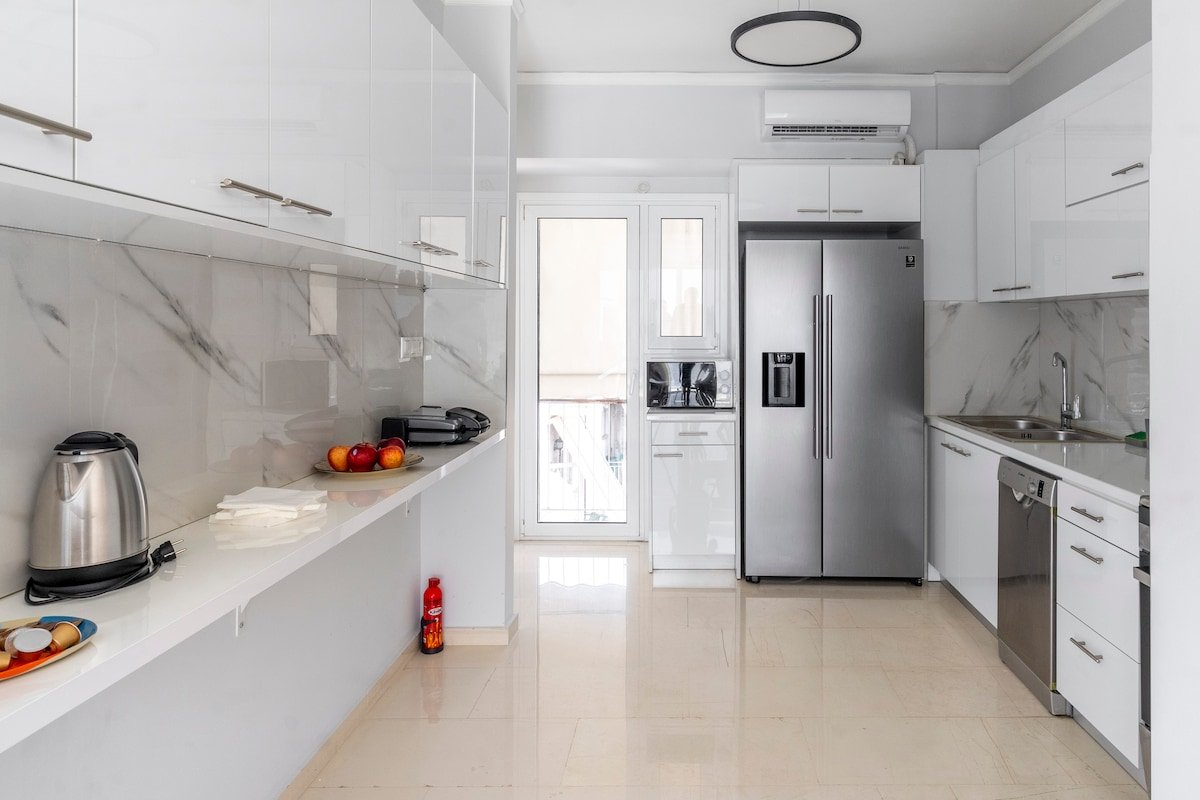 Koukaki Spacious & Bright Penthouse, Free Parking! gallery image 4