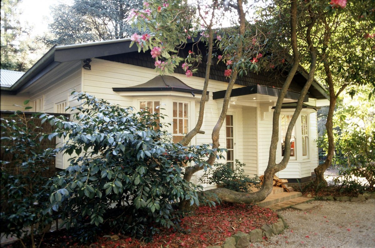 LOCHIEL ORIGINAL COTTAGE (8 PERSON) gallery image 3