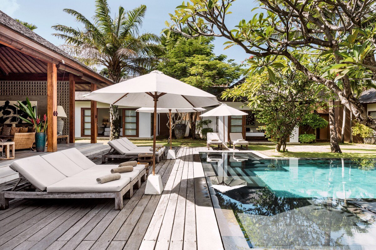 Villa Tiga Puluh – 7 bedrooms Villa in Seminyak gallery image 3