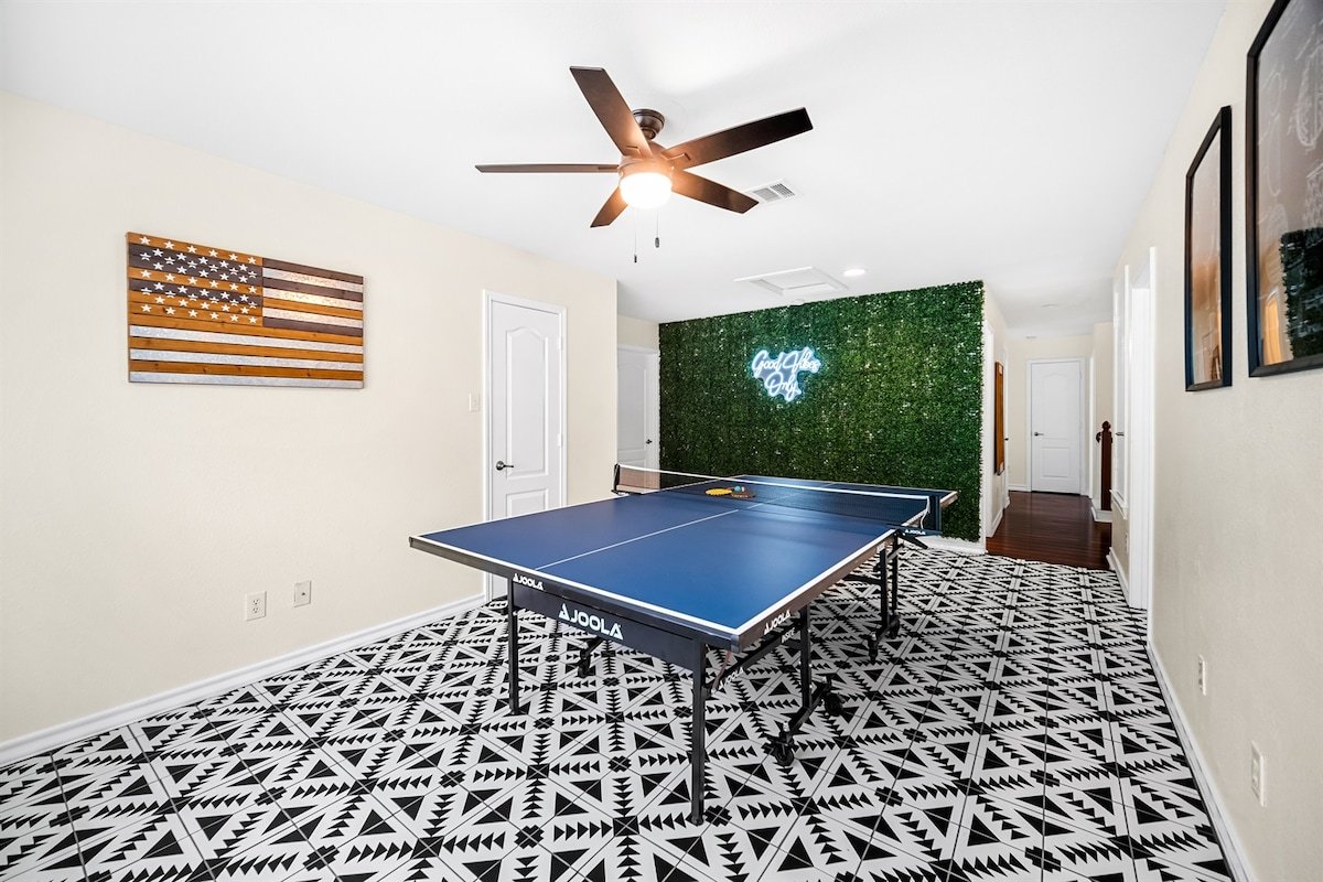 Huge 4000sqft Home ~Game Room~ Safe Neighborhood gallery image 5