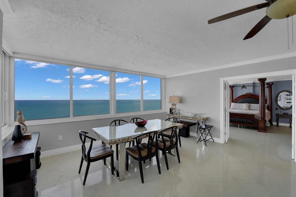 2 BR Apt w/ amazing view of beach, pool, beach bar gallery image 4