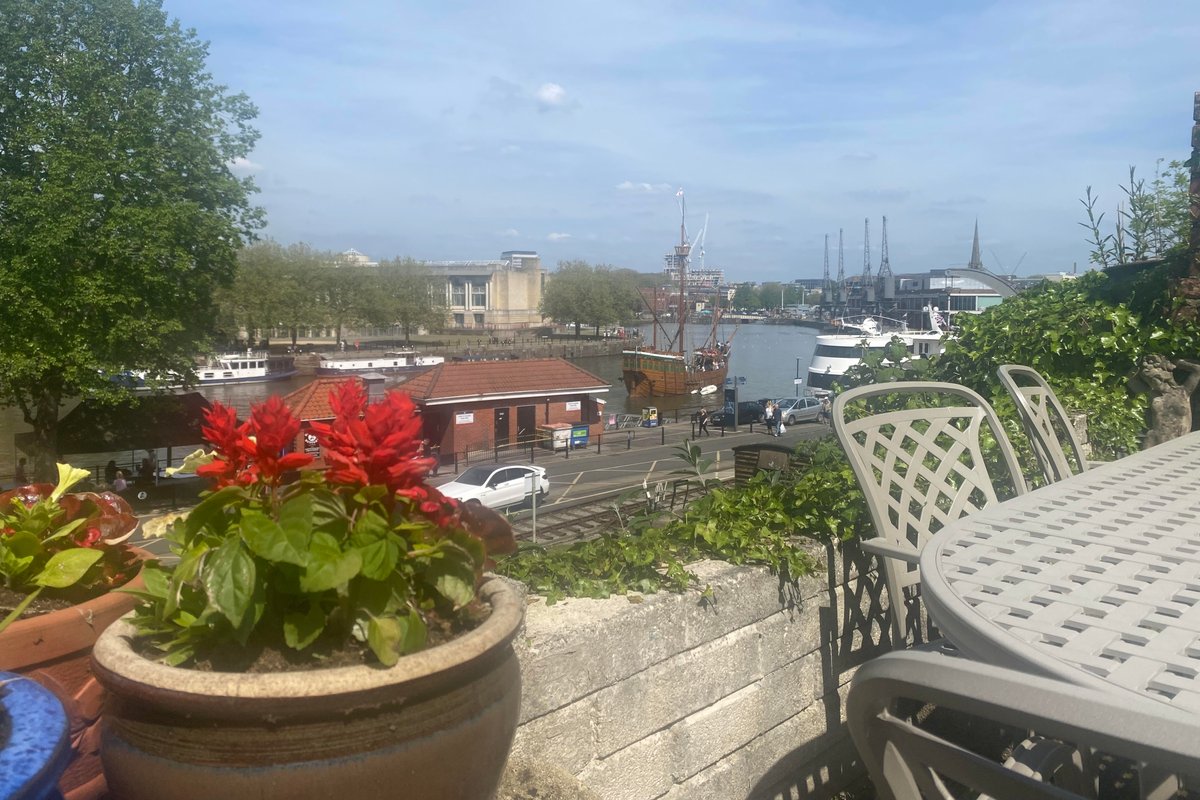 Amazing Victorian House overlooking the docks