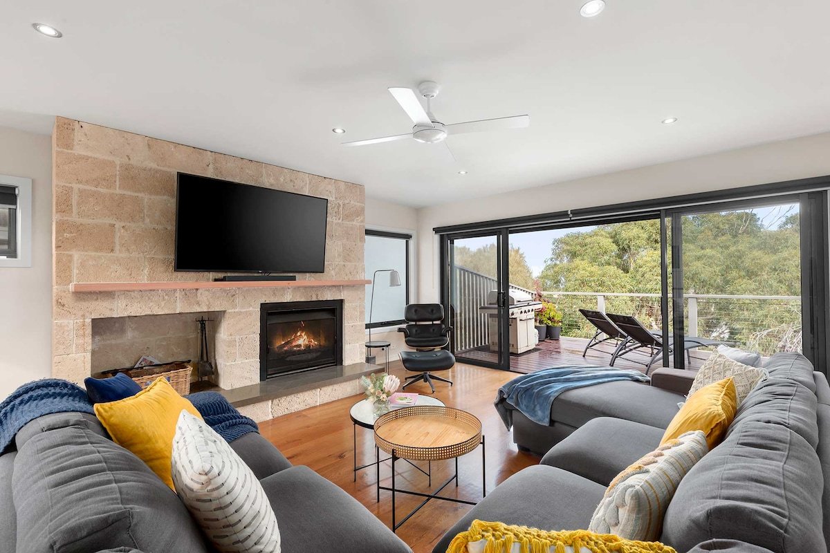 Aireys Nest – Modern Home in Excellent Location gallery image 2