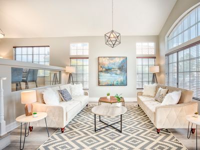 Luxurious 4bed/3ba POOL LVStrip 10 mins free park!