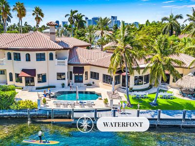 Majestic Waterfront Villa | Heated Pool |Royal Key
