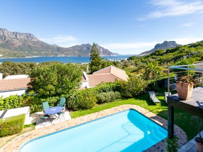 4 Bed House – Pool & Views & Garden and Inverter