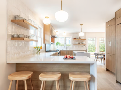 Walk to Venice Beach from Luxury Home