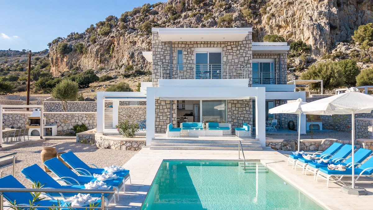 Luxury Villa Horizontes w. heated Private Pool gallery image 2