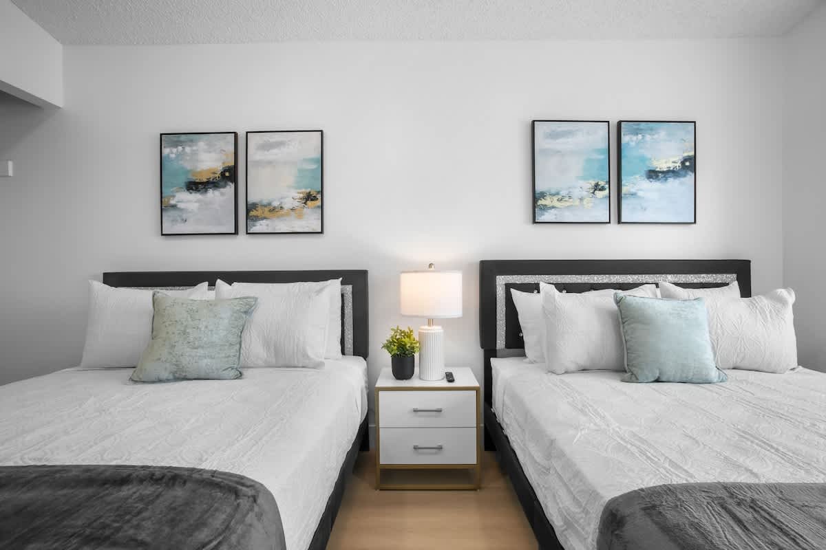 7BR Home: Movie Theater, Pickleball, Hot Tub, Pool gallery image 5