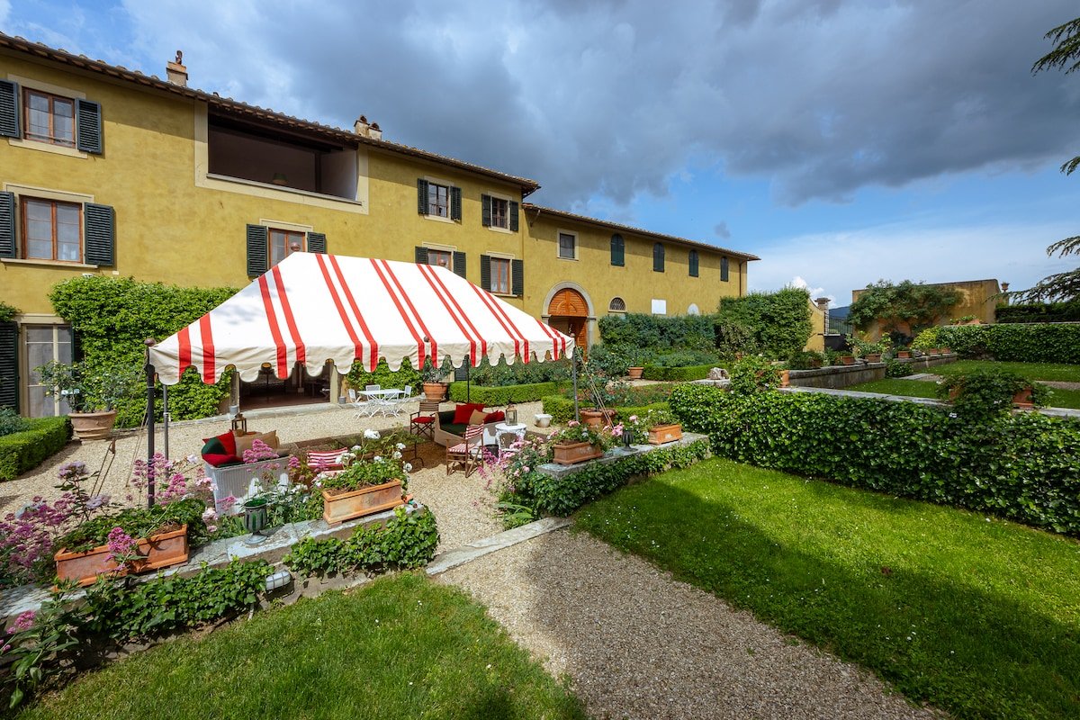 Villa di Tizzano between Chianti and Florence