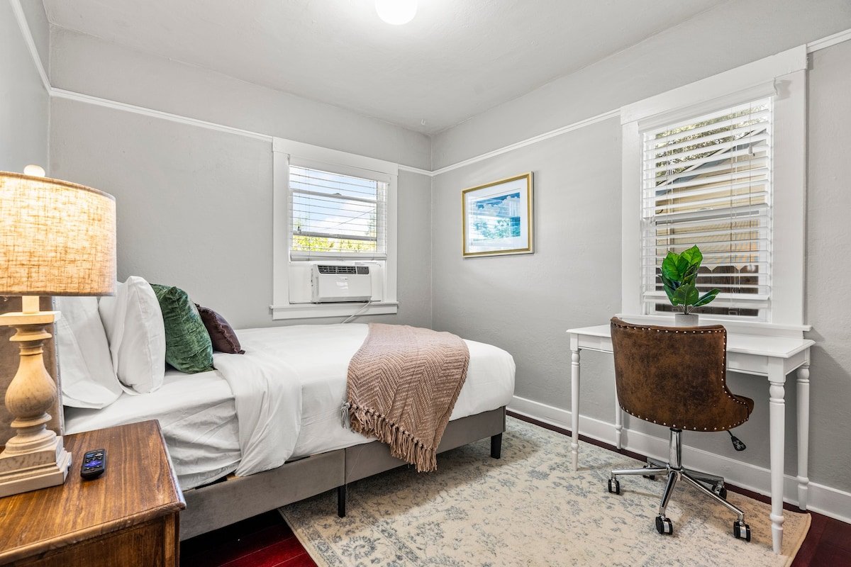 Palo Alto Charming Cottage RightbyStanford Cal Ave gallery image 4