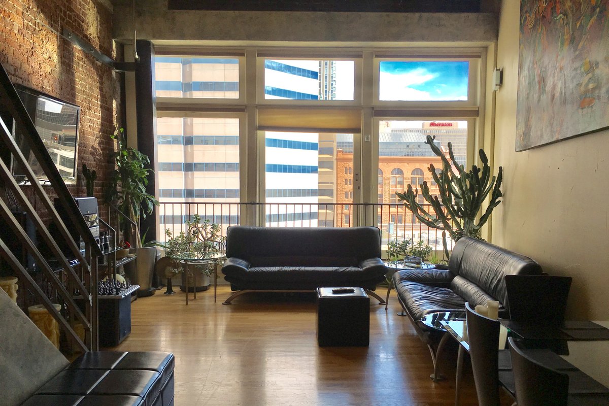 Urban Retreat in Heart of Convention Center Dist