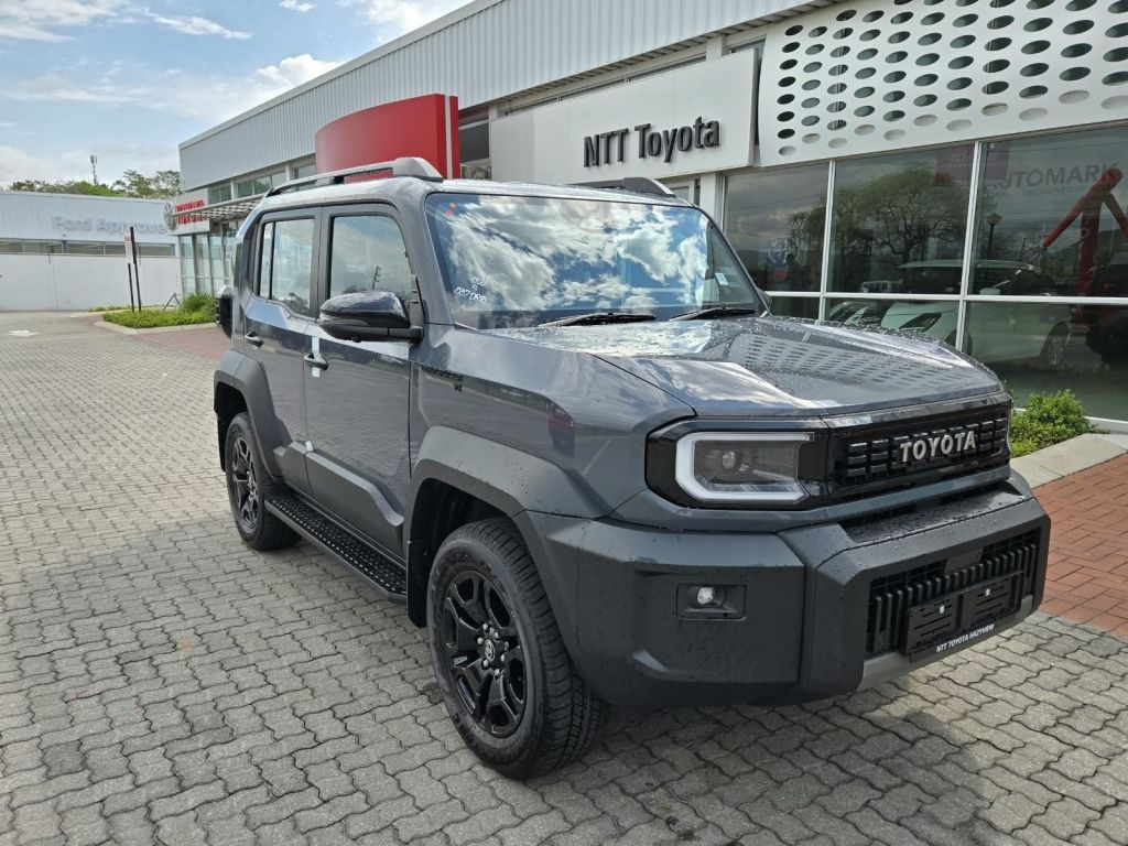 TOYOTA L CRUISER FJ 2.7 VX A T for Sale in South Africa