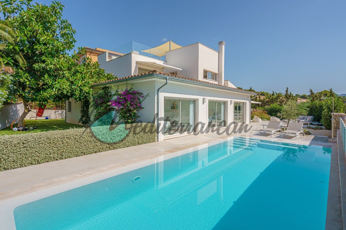 White Villa of the pier by villasmediterranean gallery image 4