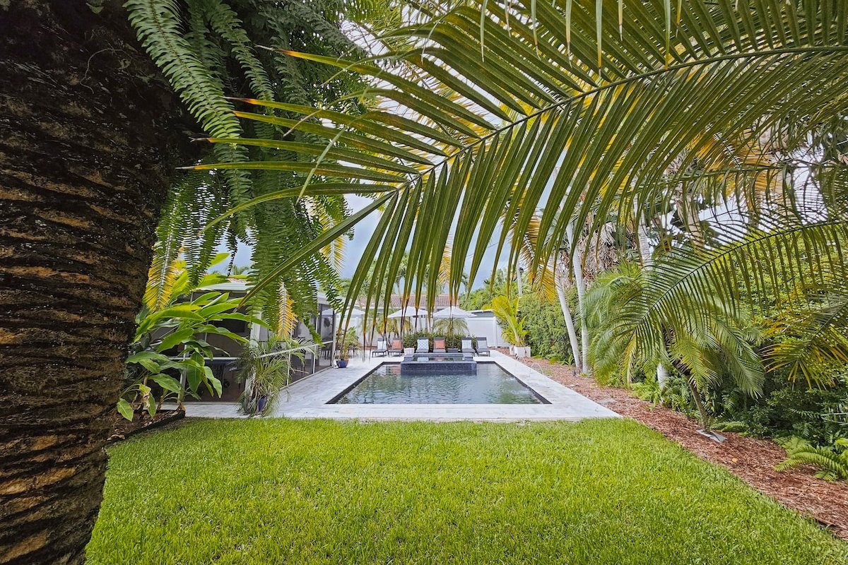 •Coconut Clubhouse• Heated Pool-Hot tub-Ping Pong gallery image 5