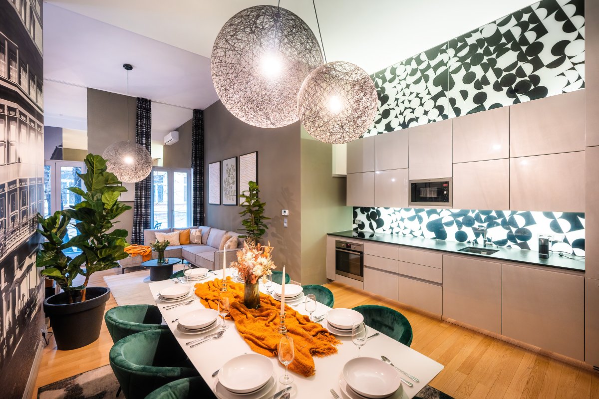 3BR Modern Old Town Retreat + Beautiful Terrace