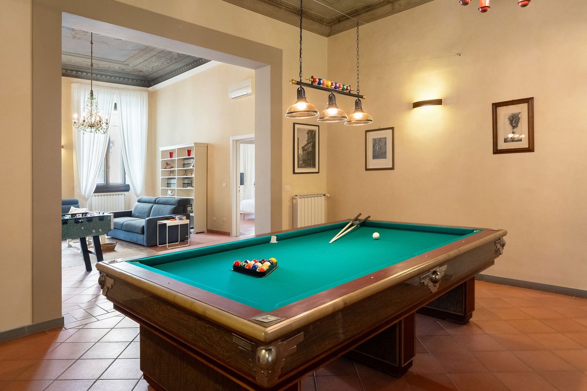 C1 Duomo,Pool table,frescoes ceilings and elevator