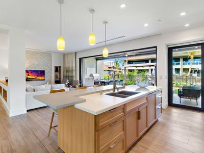 Maui Resort Rentals: 6BR Luana Garden Villas