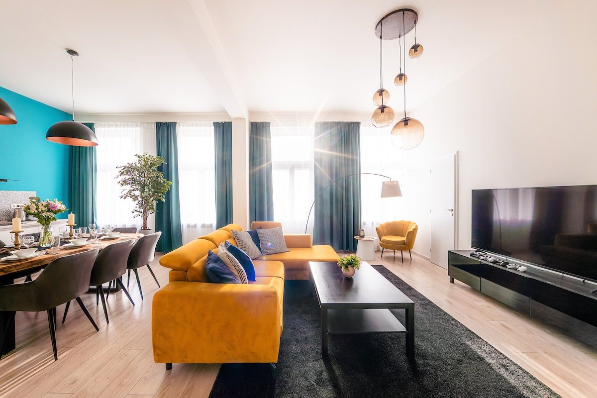 4BR+2Bath Amazing central apartment gallery image 4