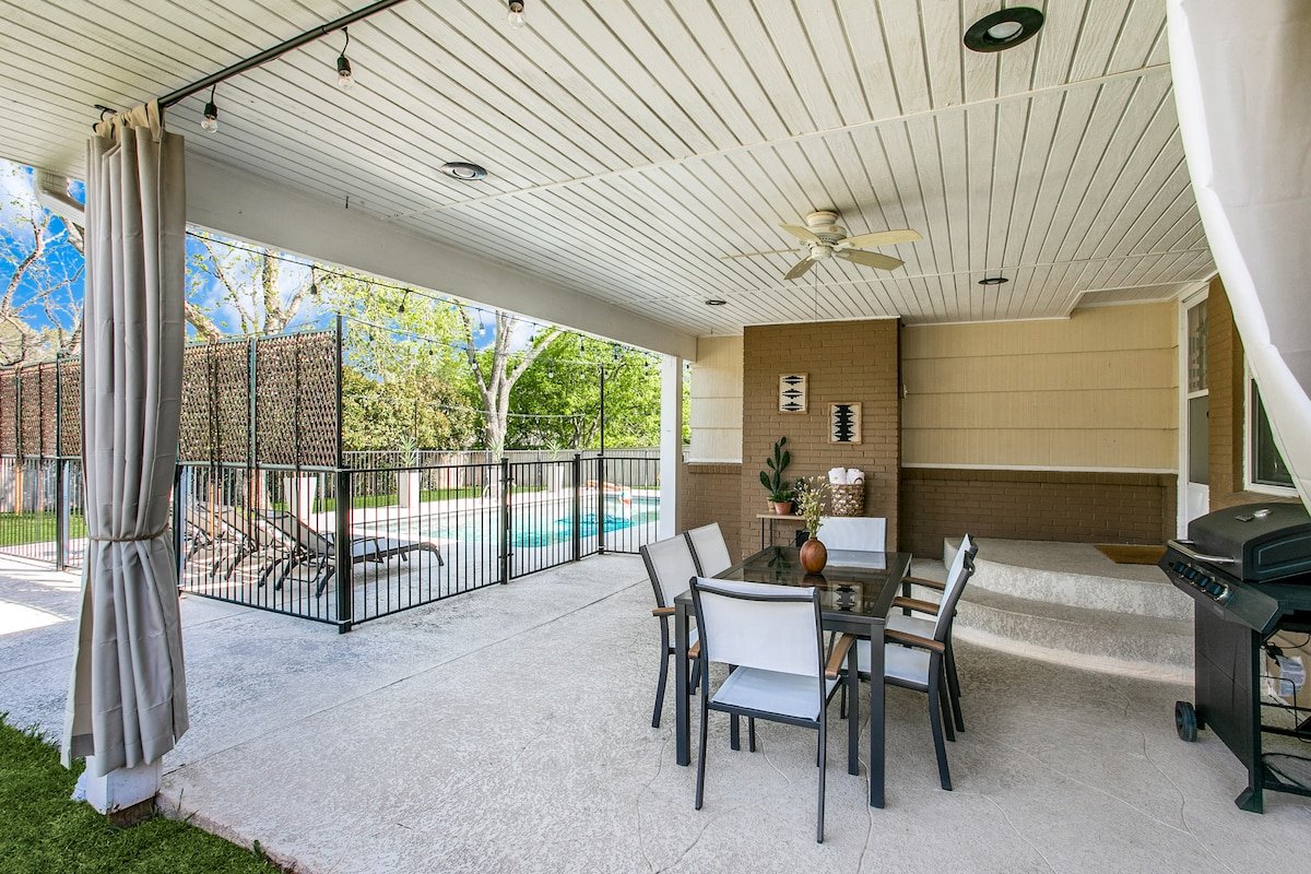 Cowtown Oasis w/ Gated Pool, Huge Backyard, BBQ! gallery image 5