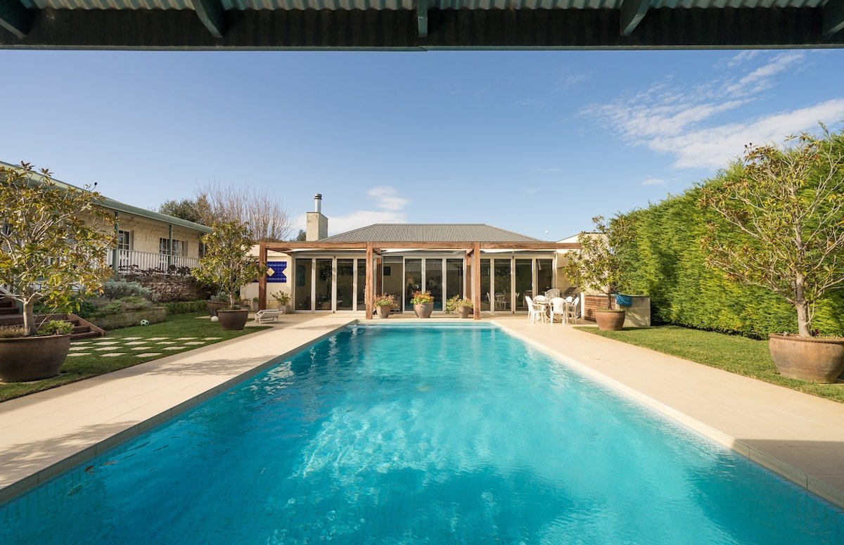 Hideout in Rye – Luxury resort style holiday home gallery image 2