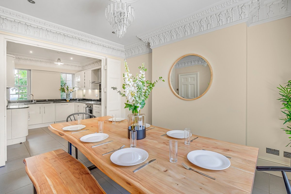 Elegant 5Bed House next to Harrods Knightsbridge gallery image 3