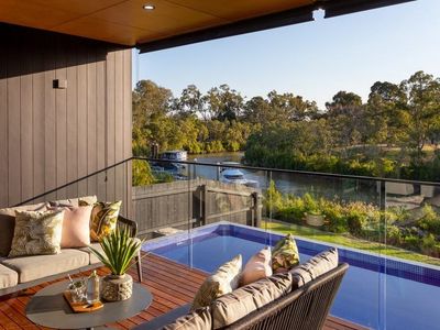 Luxury Water Front, champagne, pool, EV charger