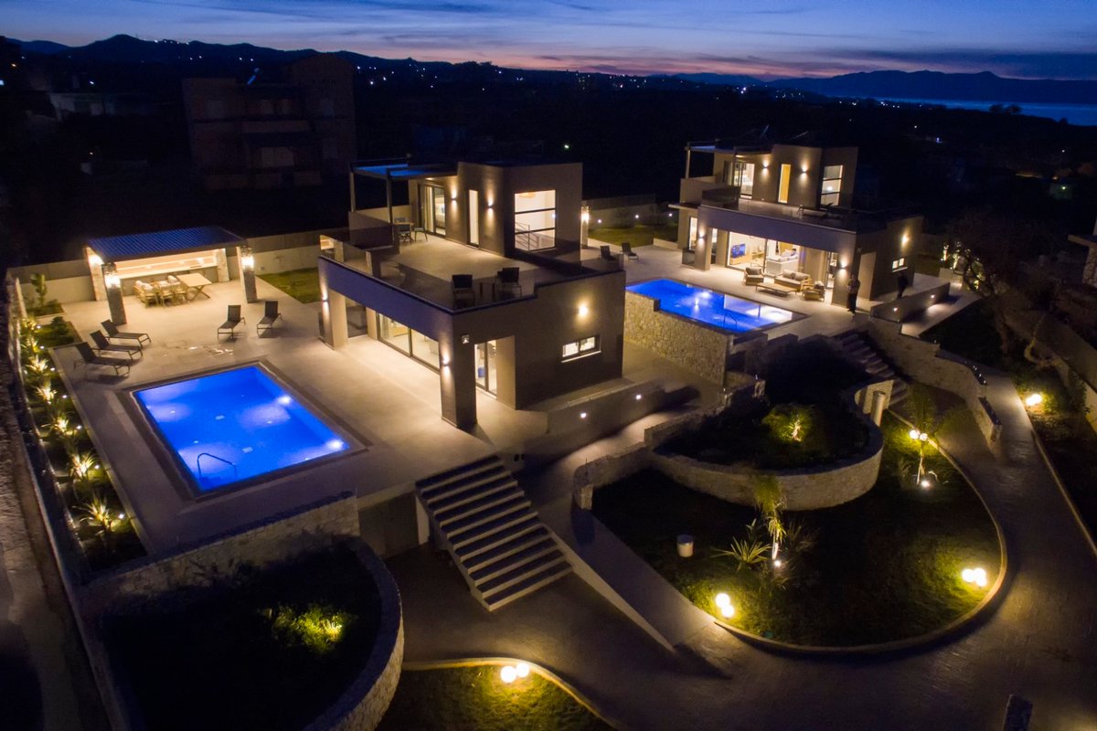 New Lux villa-Sauna&Jacuzzi-Heated Pool-24sleeps