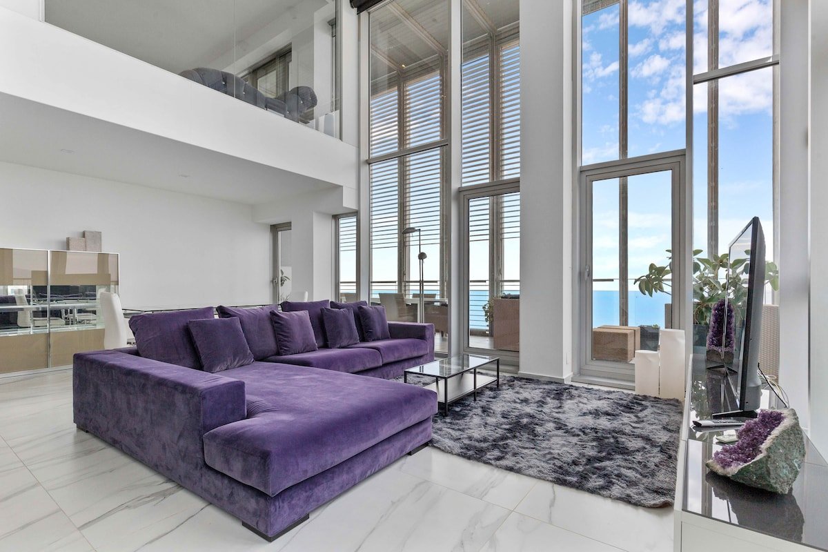 Penthouse Duplex with The Best Sea and City Views! gallery image 3