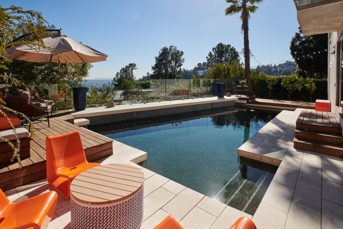 Luxury modern 5 min to Sunset, views w/theater