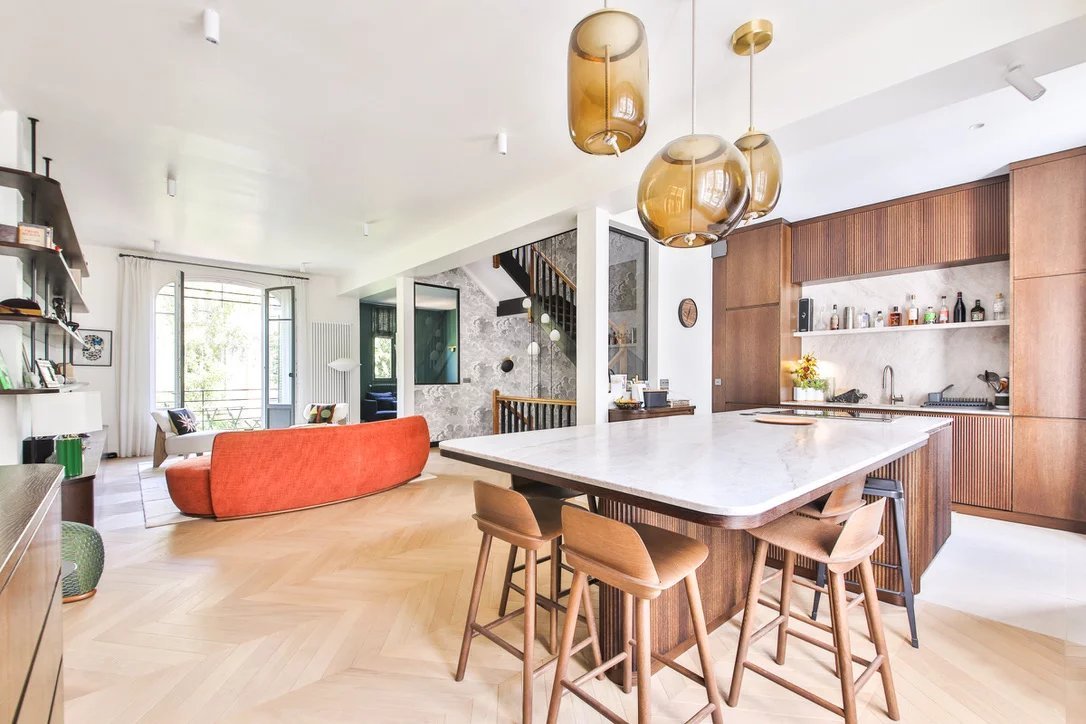 Modern House | Garden & A/C gallery image 3