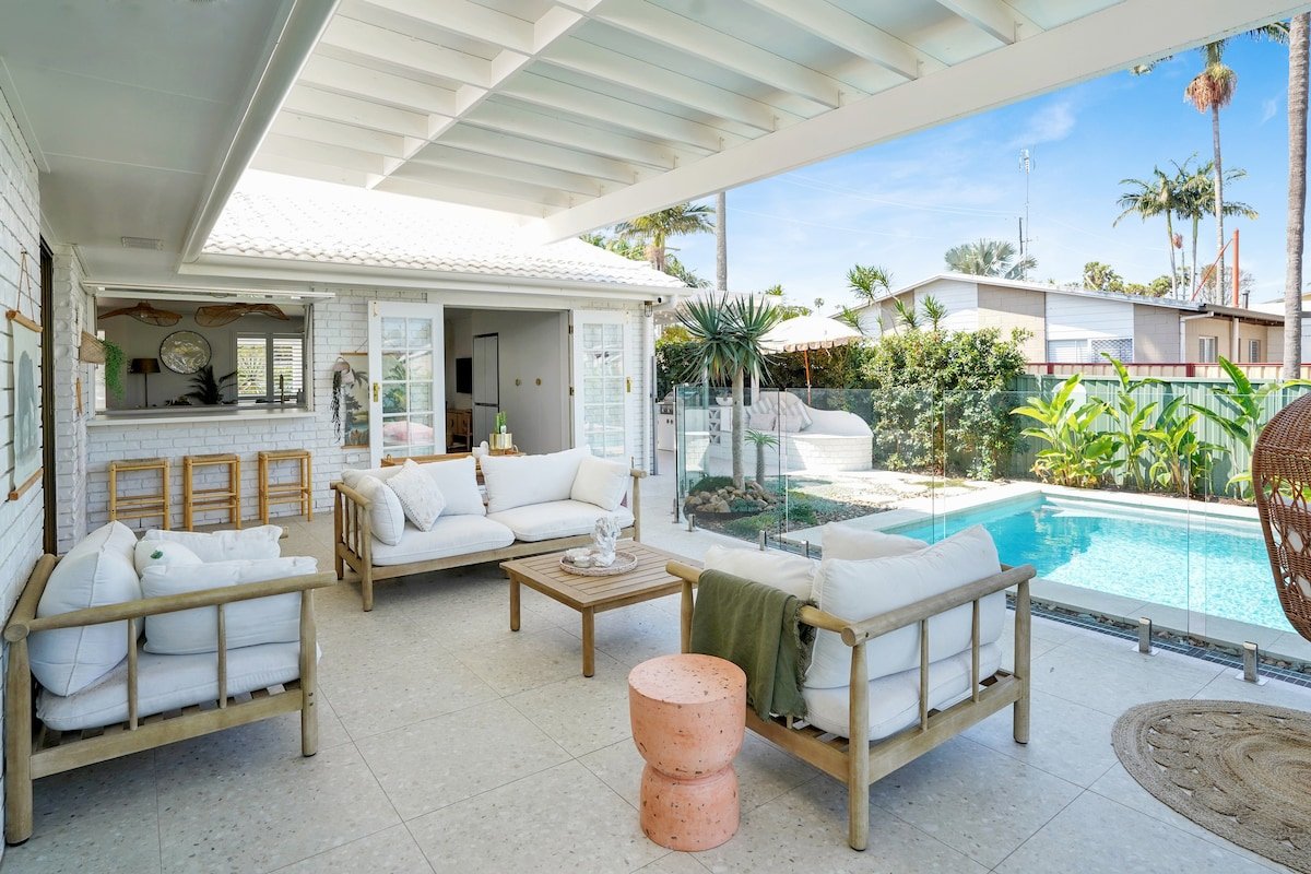 Palm Springs Magic In Mooloolaba gallery image 5