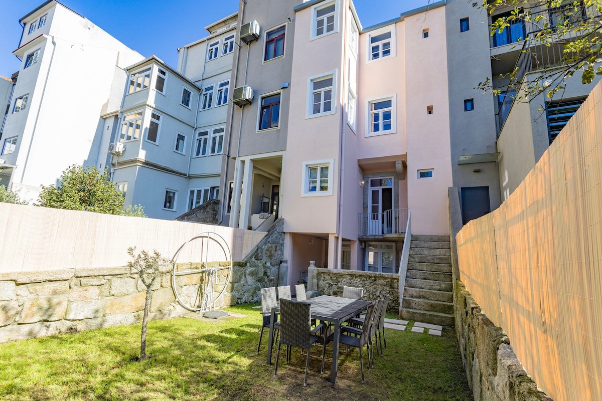 Spacious Family Home • 4BR • Garden • AC gallery image 3