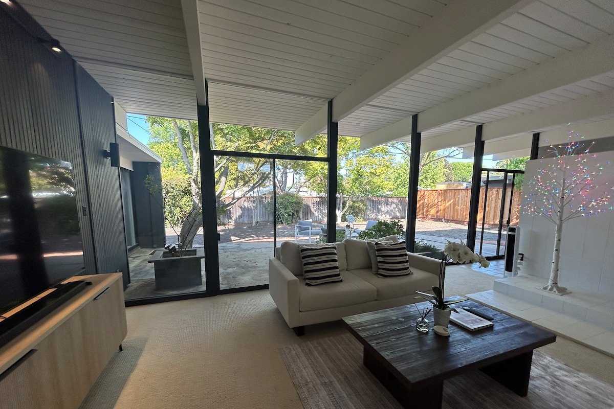 4b2b Single1 story home Palo Alto near Stanford gallery image 2