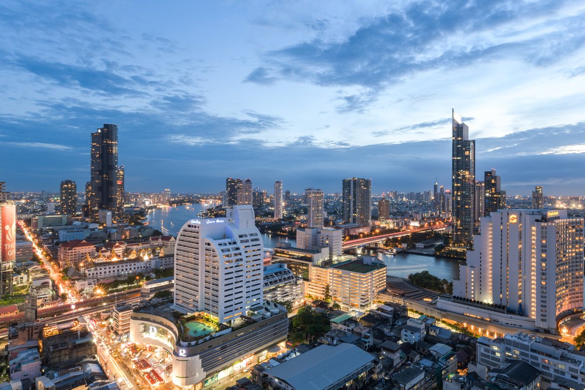 *INCREDIBLE*View! Huge 3BR *Pool Table*Free PickUp