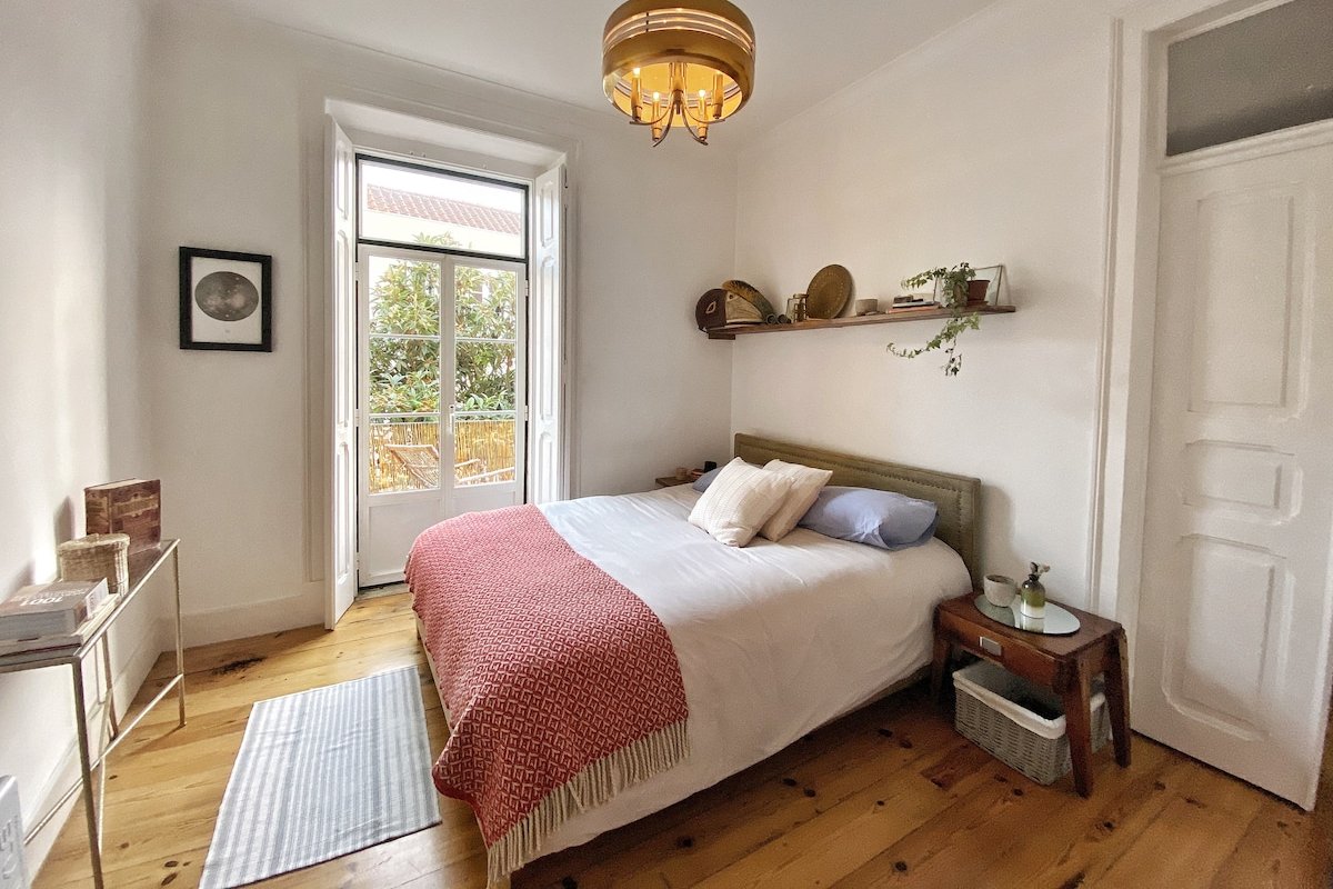 Sunny and Spacious Townhouse in Santos – Peaceful gallery image 3