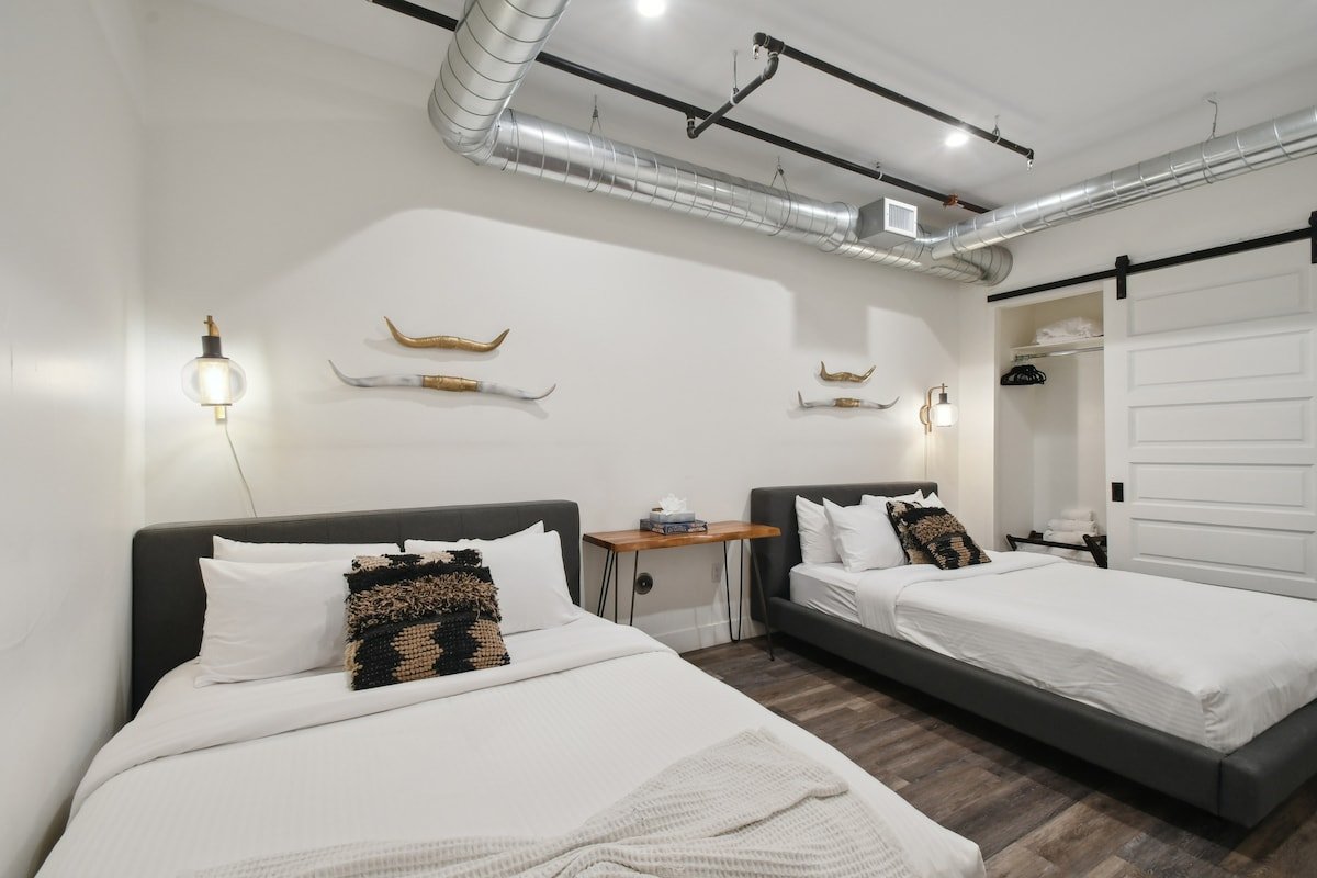 Cowboy Muse | RiNo Art Lofts gallery image 5