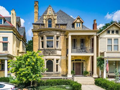 Historic home in Olde Towne East-sleeps 12