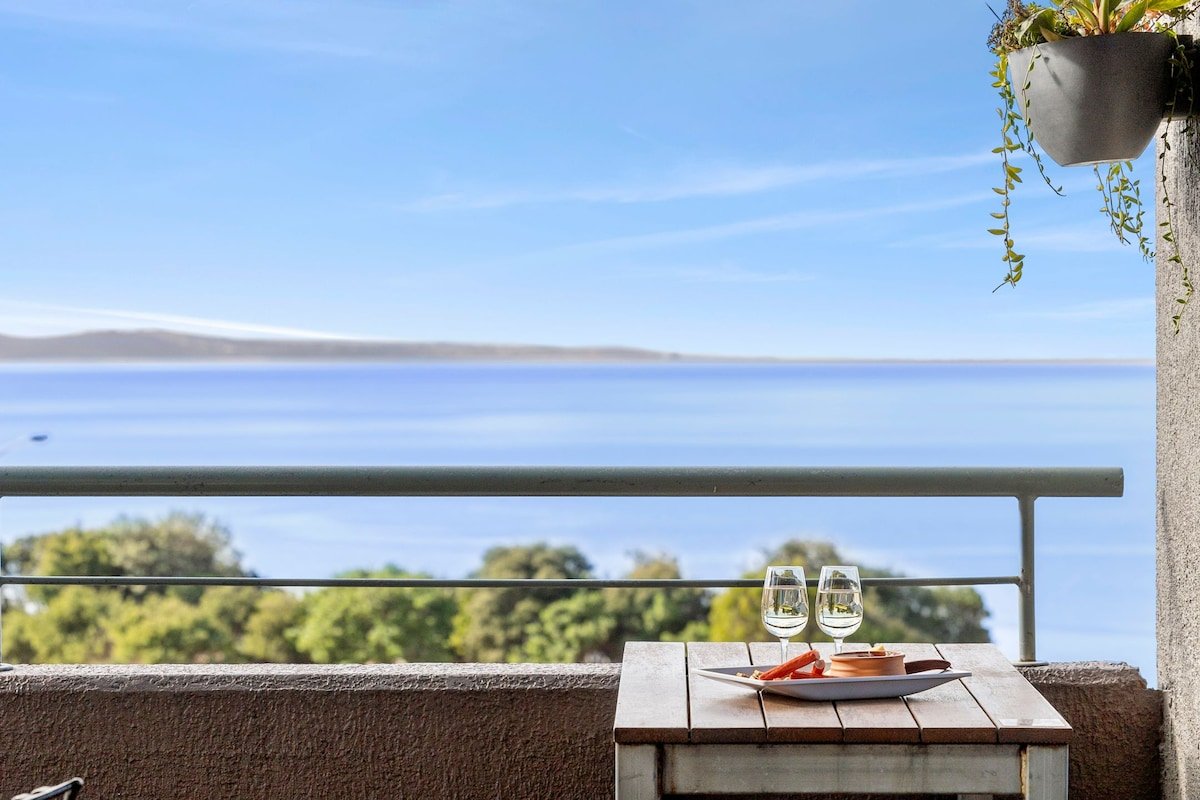 Grange 332 Cumberland Resort – Lorne Holiday Stays gallery image 3