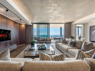 Priv. Pool / BBQ / 24h Security / Sunset / Garage